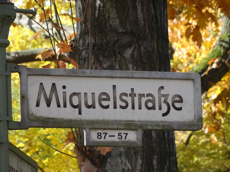 Datei:Strassenschildmiquelstr.jpg
